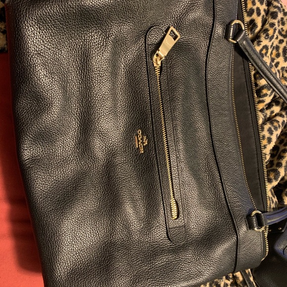 Super cute Coach shoulder bag! - Picture 1 of 3